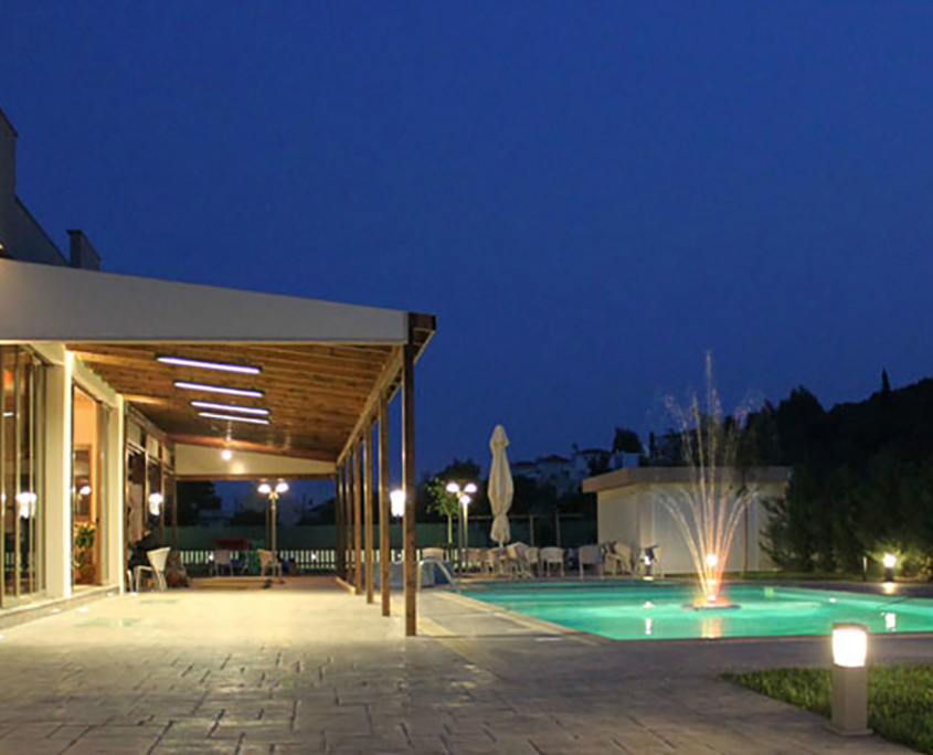 Exterior Design "Zeis Edw" pool at night